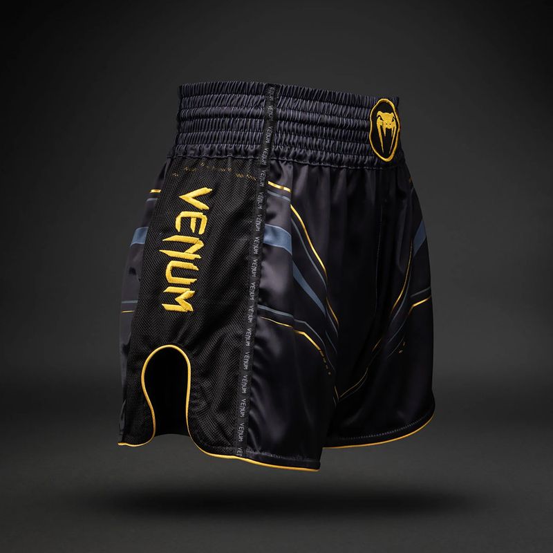 Herren-Trainingsshorts Venum Streamline Muay Thai black/gold 3