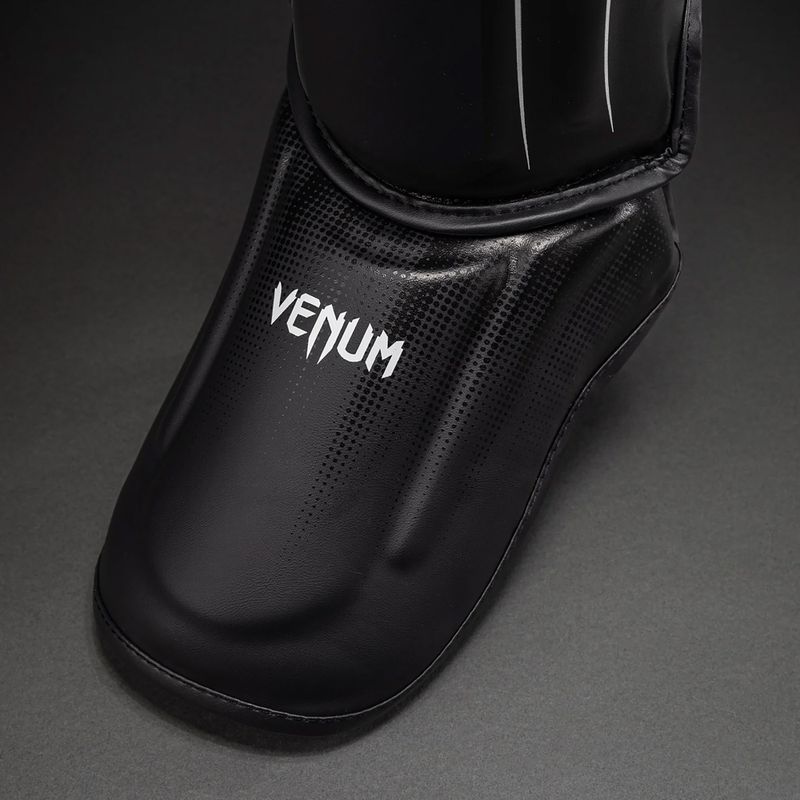 Schienbein- und Fußschützer Venum Stealth Shin black/white 3