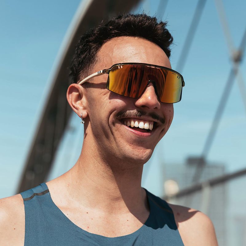 Sonnenbrille Julbo Intensity Reactiv Light Amplifier shiny translucent army green/matt beige 9