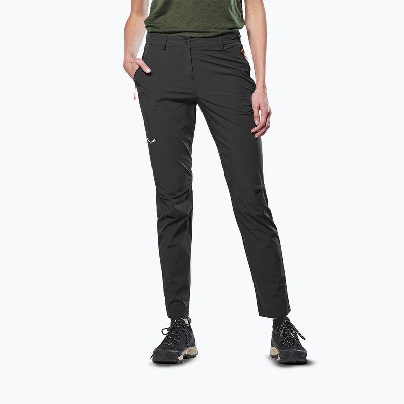 Damen-Trekkinghose Salewa Puez Talvena Dst schwarz aus