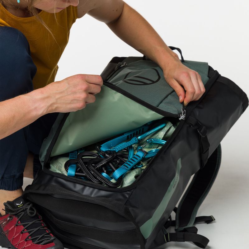 Kletter Rucksack Wild Country Crag Hauler 40 l black/marsh 9