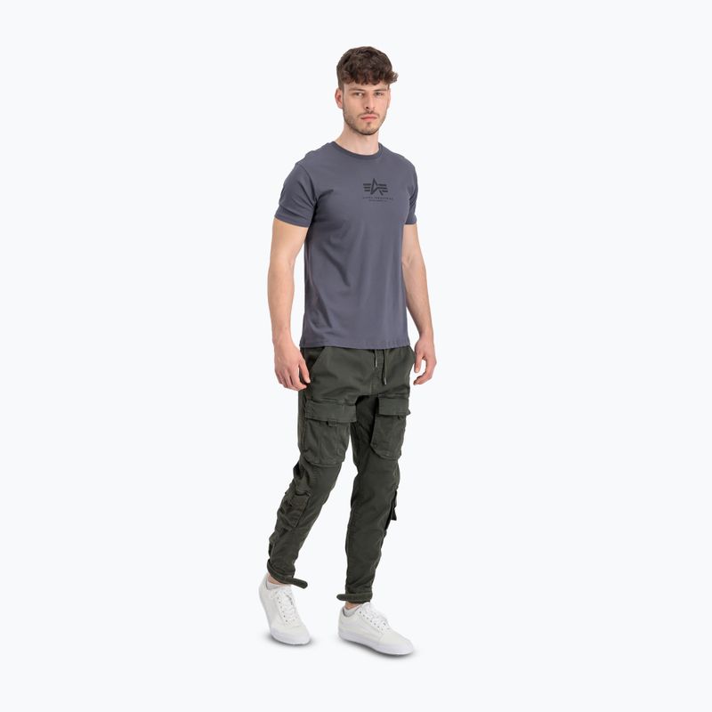 Alpha Industries Herren Basic Mid Logo grau-schwarz/schwarzes T-shirt 2