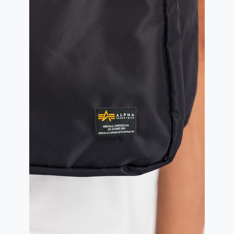 Alpha Industries Crew 18 l schwarzer urbaner Rucksack 5