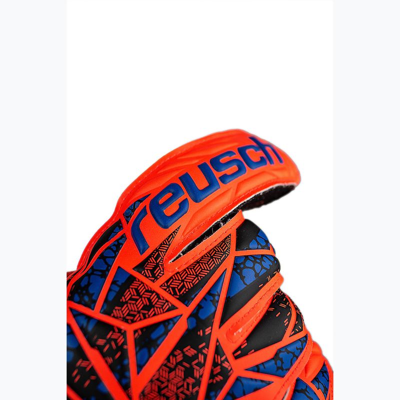 Reusch Attrakt Solid hyper orange/elektrisch blau Torwarthandschuhe 5