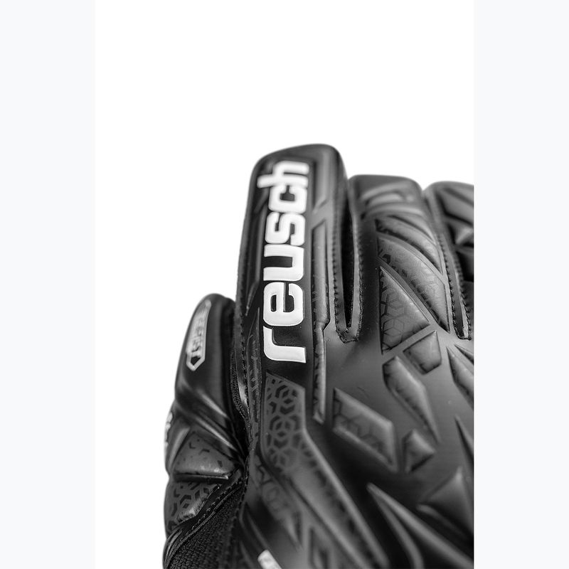 Torwarthandschuhe Reusch Attrakt Resist black 5