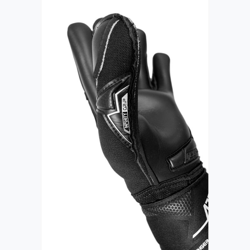 Torwarthandschuhe Reusch Attrakt Freegel Infinity Finger Support 5670730-7700 black 5
