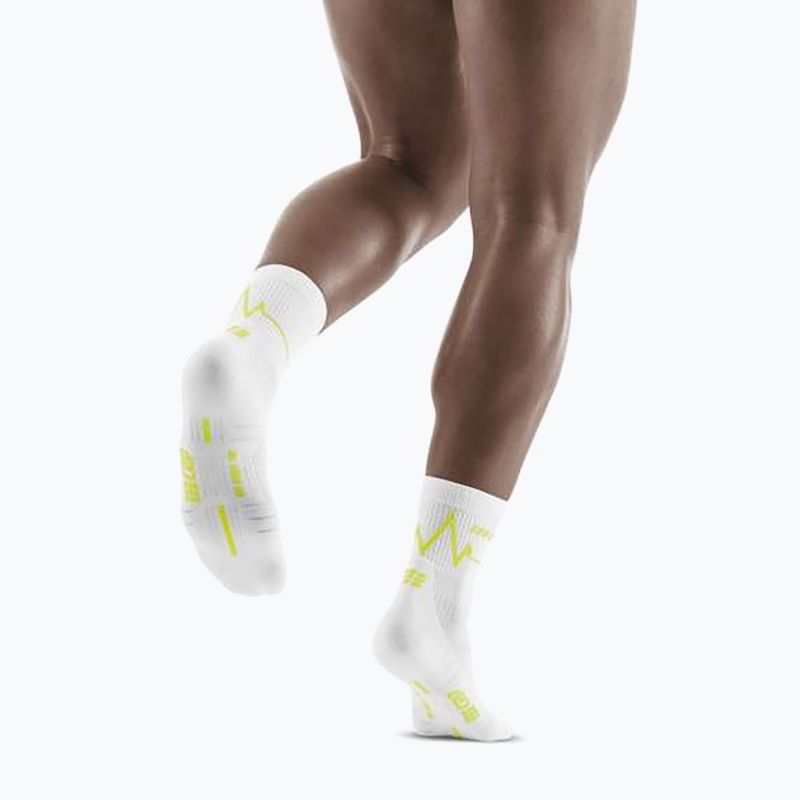 CEP Heartbeat Männer kurze Kompression laufen Socken weiß WP3CPC2 5