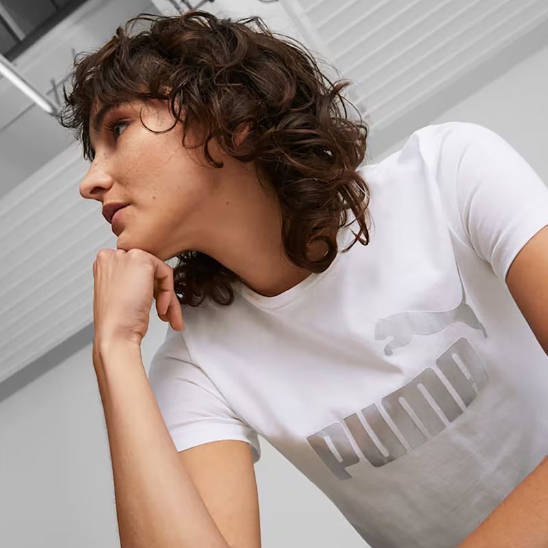 PUMA ESS+ Metallic Logo Tee für Damen puma weiß/silber metallic