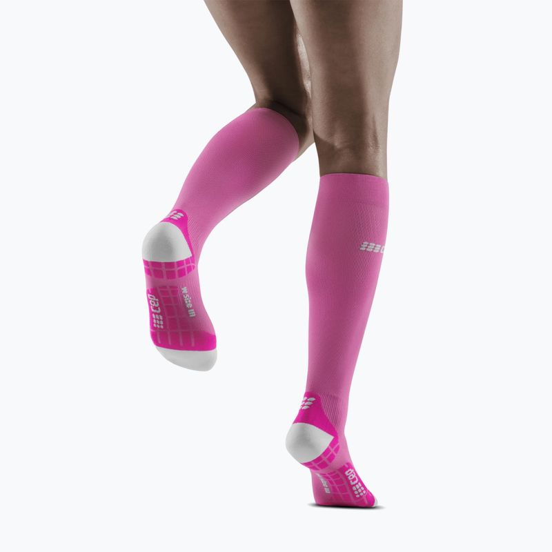 CEP Ultralight pink/dunkelrot Damen Kompressions-Laufsocken 5