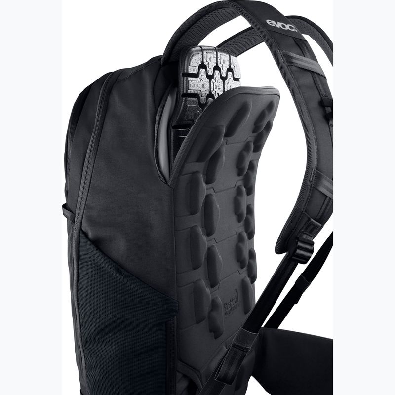 EVOC Commute Pro 22 l schwarzer Fahrradrucksack 11