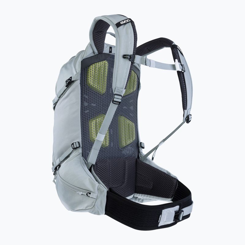 EVOC Explorer Pro 30 l silberner Fahrradrucksack 3