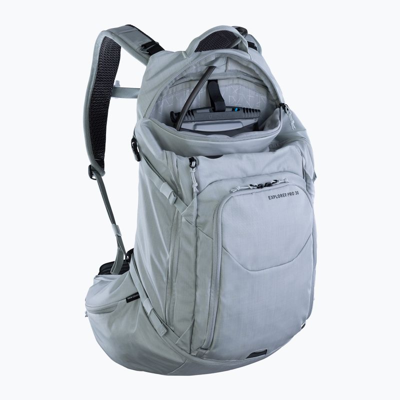 EVOC Explorer Pro 30 l silberner Fahrradrucksack 7