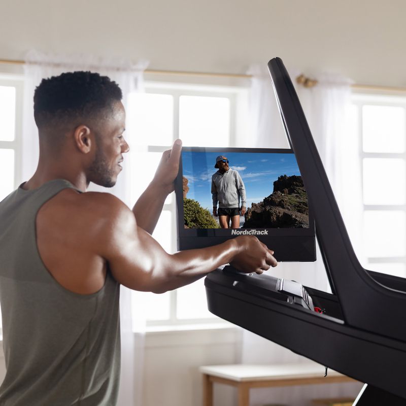 Elektrisches Laufband NordicTrack X16 black 9