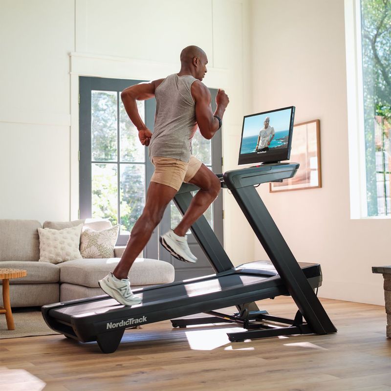 Elektrisches Laufband NordicTrack Commercial 2450 2025 black 8