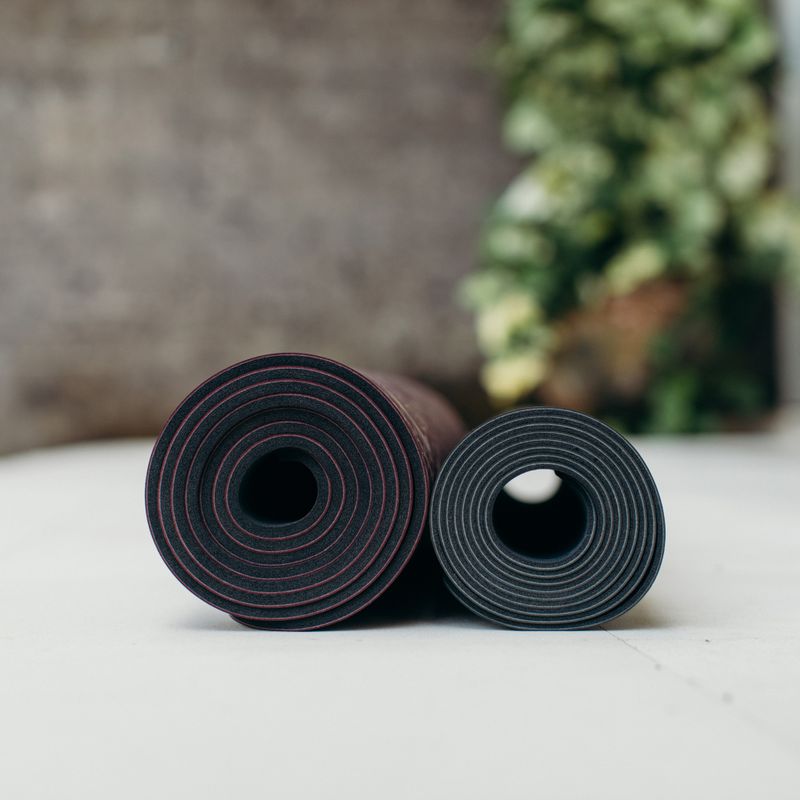 Yoga Design Lab Infinity Yogamatte 5 mm schwarz Mandala Charcoal 7