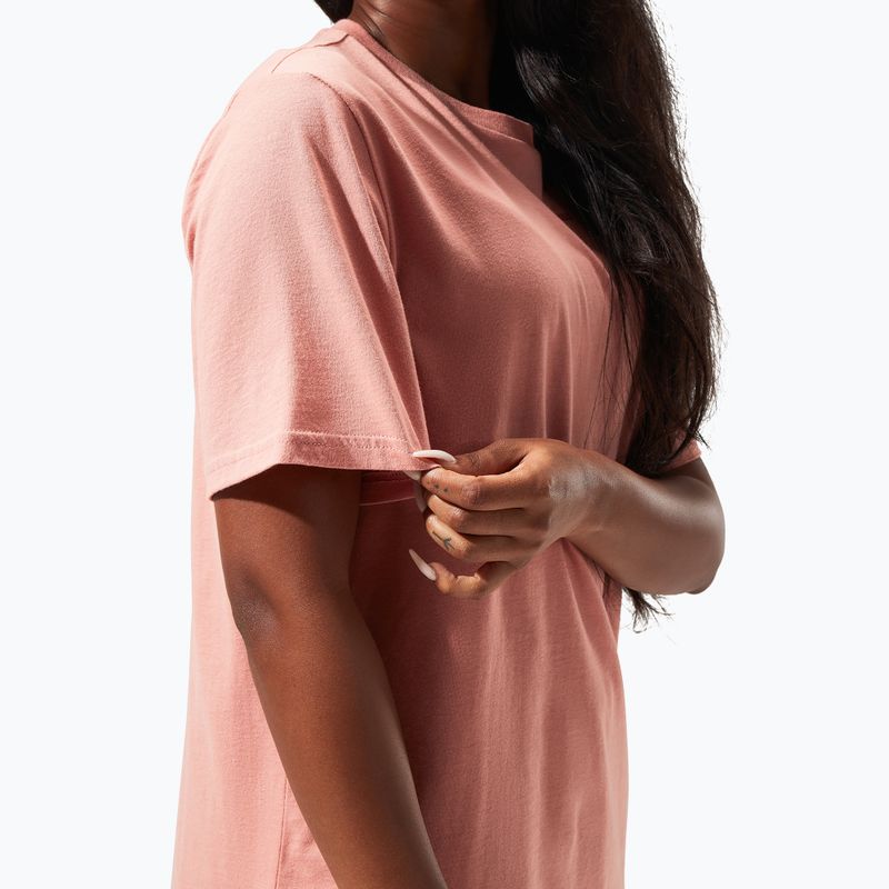 Berghaus Boyfriend Logo-T-Shirt für Frauen in der Dämmerung