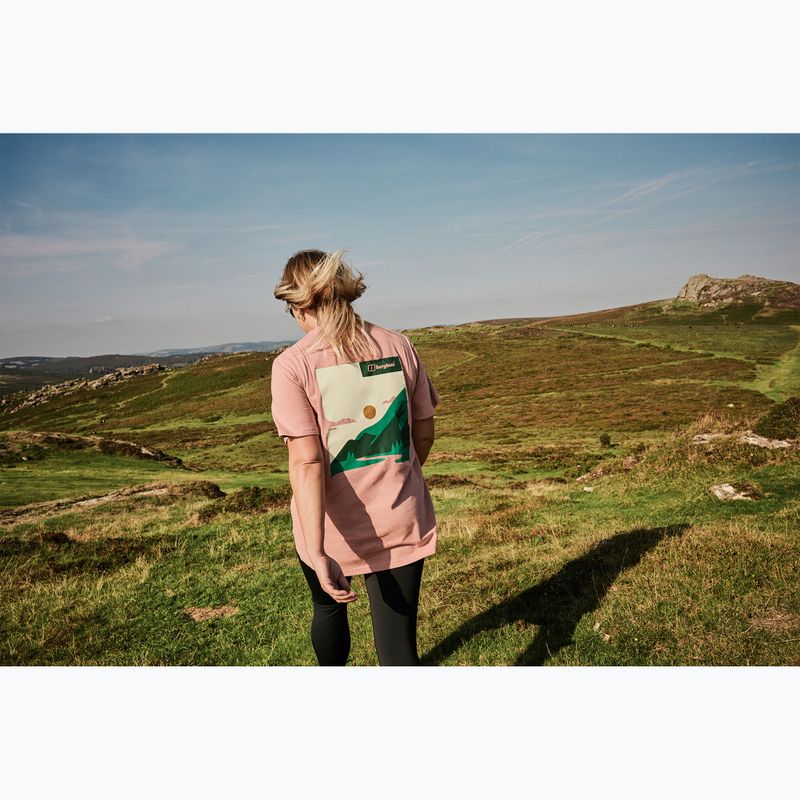 Berghaus Boyfriend Logo-T-Shirt für Frauen in der Dämmerung