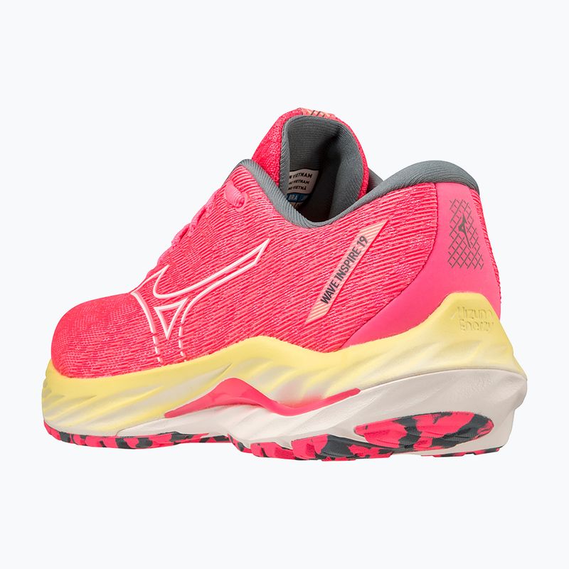 Damen Laufschuhe Mizuno Wave Inspire 19 hi vis rosa/ schneeweiß/ leuchtend 12