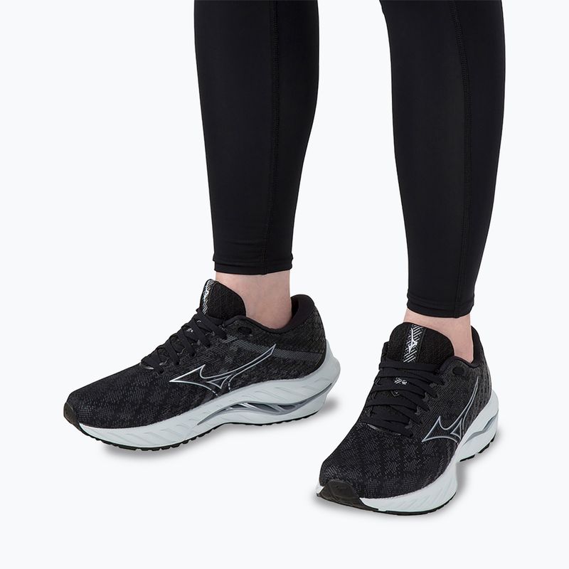 Damen Laufschuhe Mizuno Wave Inspire 19 D schwarz/ silber/ snowcrest 13