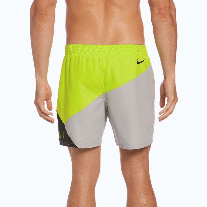 Herren Nike Logo 5" Volley Badeshorts grün NESSC470-001 3