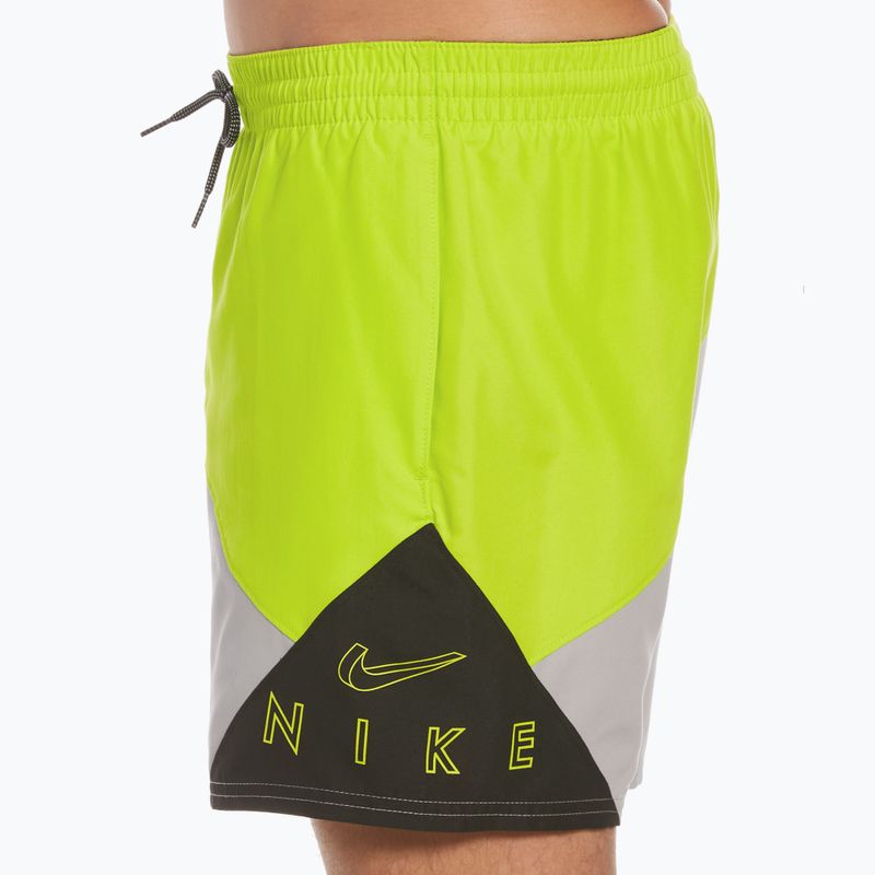 Herren Nike Logo 5" Volley Badeshorts grün NESSC470-001 4