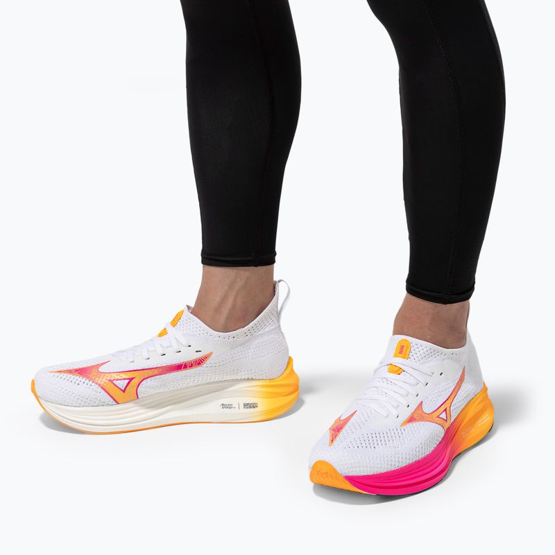 Mizuno Neo Zen weiß/tang orange/pink tetra Laufschuh 17
