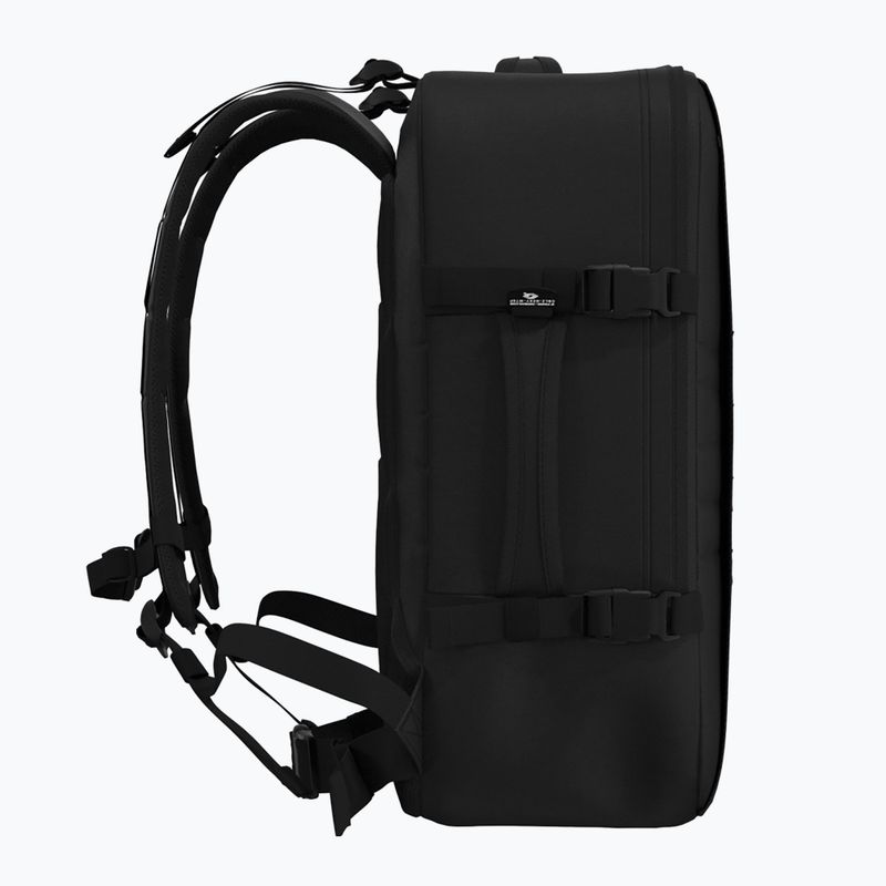 CabinZero Military 44 l Wanderrucksack absolut schwarz 5