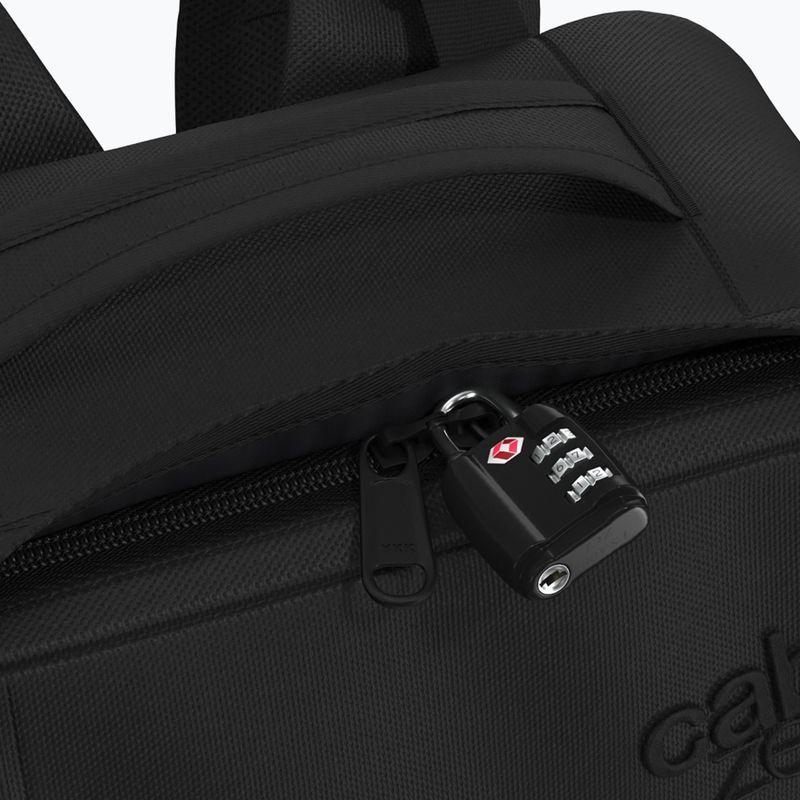 CabinZero Military 36 l Wanderrucksack absolut schwarz 8