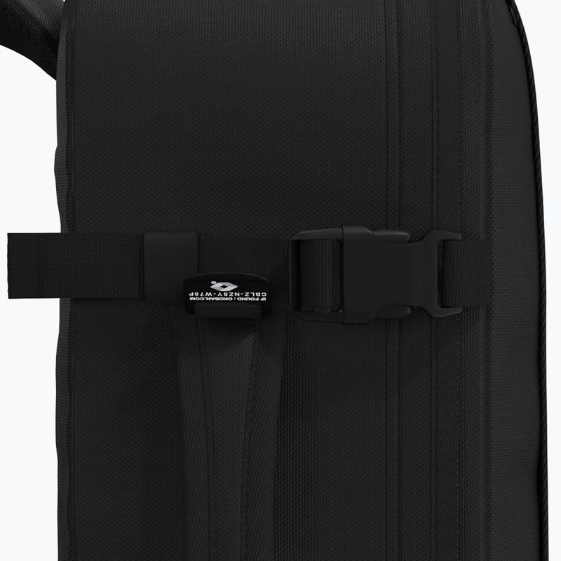 CabinZero Military 36 l Wanderrucksack absolut schwarz 9