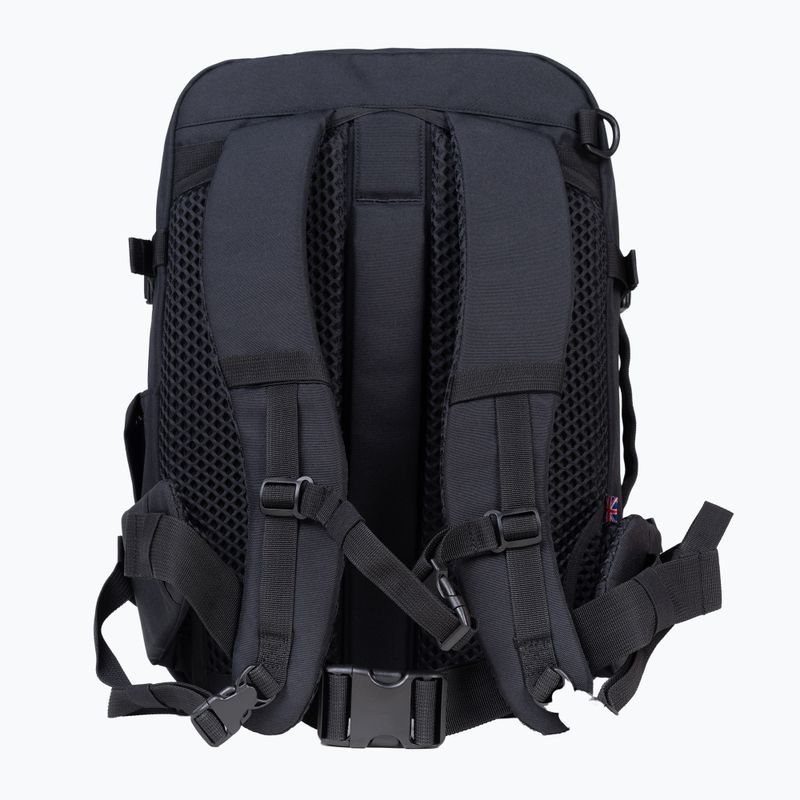 CabinZero Classic Pro 32 l absolut schwarzer Wanderrucksack 3