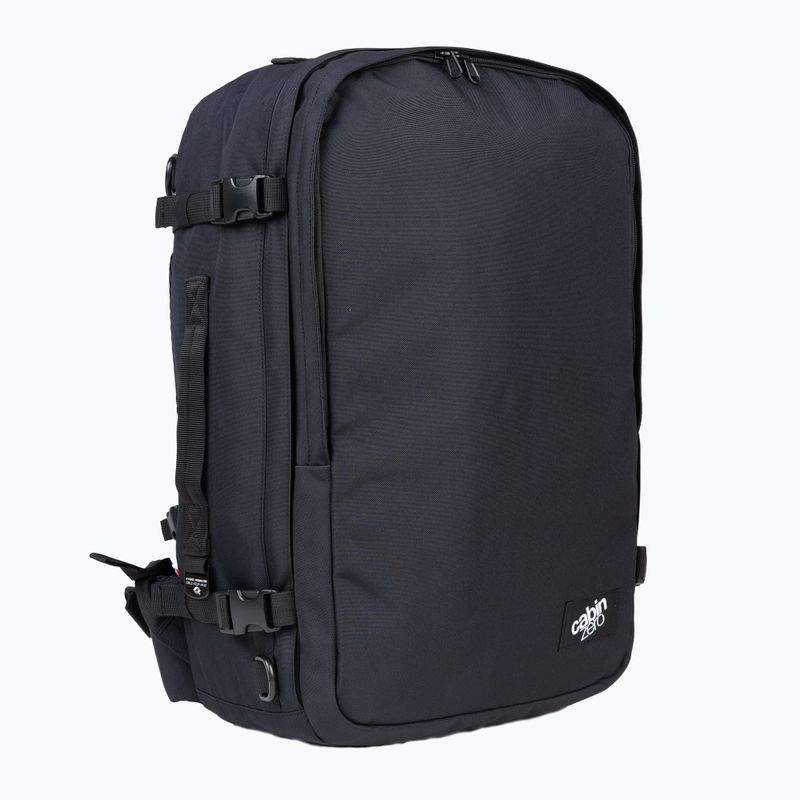 CabinZero Classic Pro 42 l absolut schwarzer Wanderrucksack 2