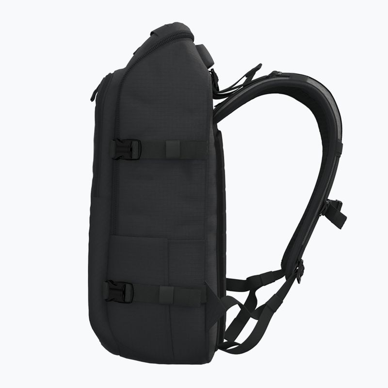 CabinZero Adventure Pro 32 l Wanderrucksack absolut schwarz 6