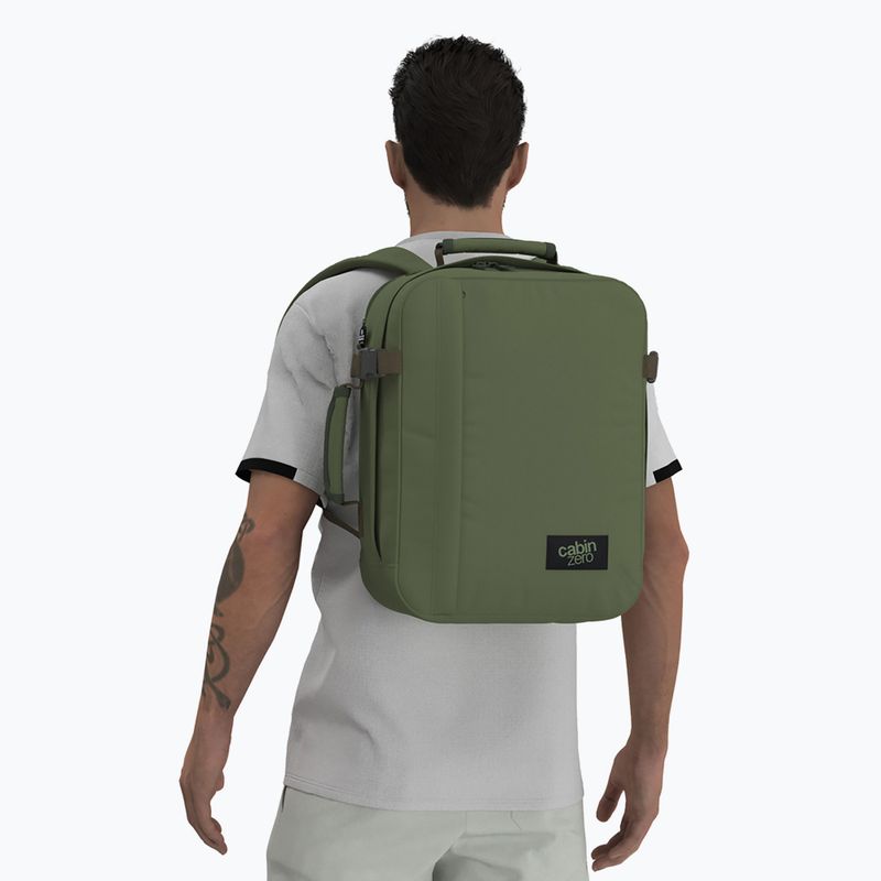 CabinZero Classic Tech 28 l georgian khaki Wanderrucksack 14