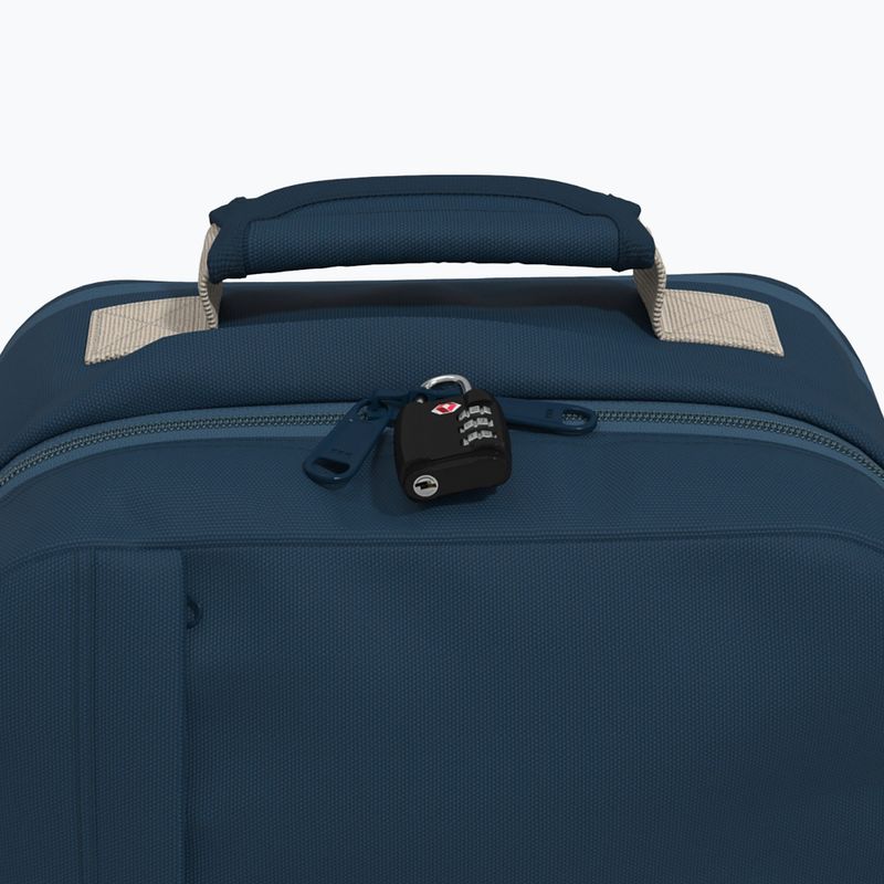 CabinZero Classic Tech 28 l blau Grotte Wanderrucksack 10