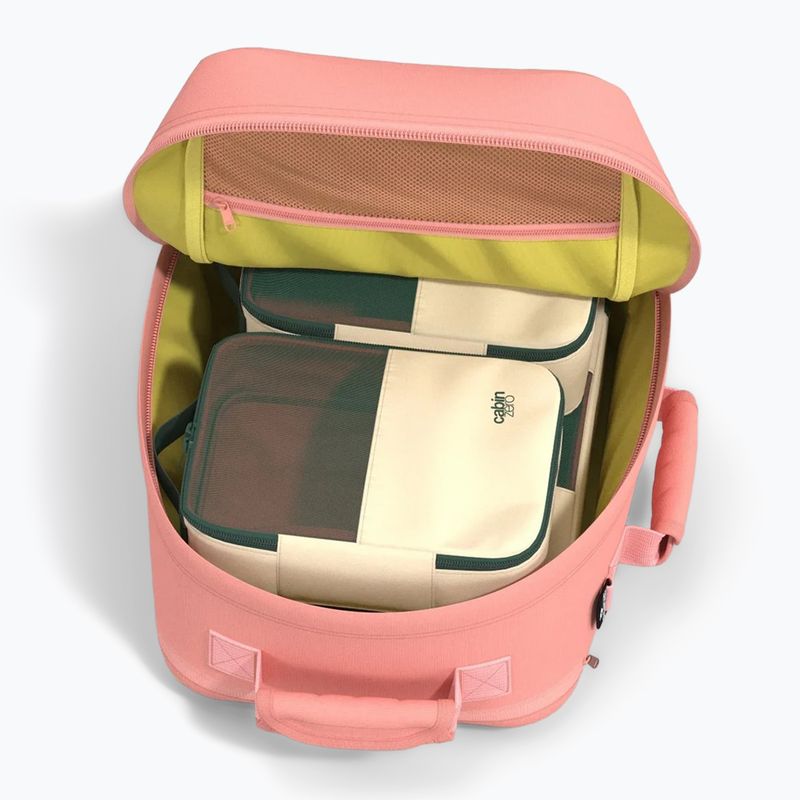 Wanderrucksack CabinZero Classic Tech 28 and pink 9