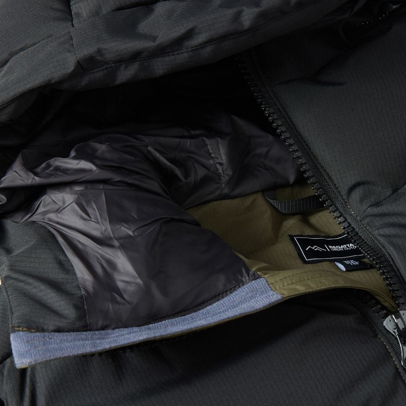 Gefütterte Herrenjacke REGATTA Aldthron dark khaki/black 11