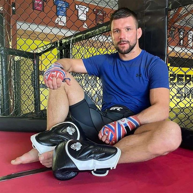 Bushido Boxhandschuhe mit Wrist Protect System schwarz Bb4-12oz