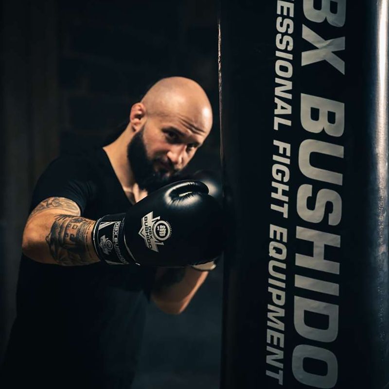 DBX BUSHIDO ARB-407 schwarz/weiße Boxhandschuhe