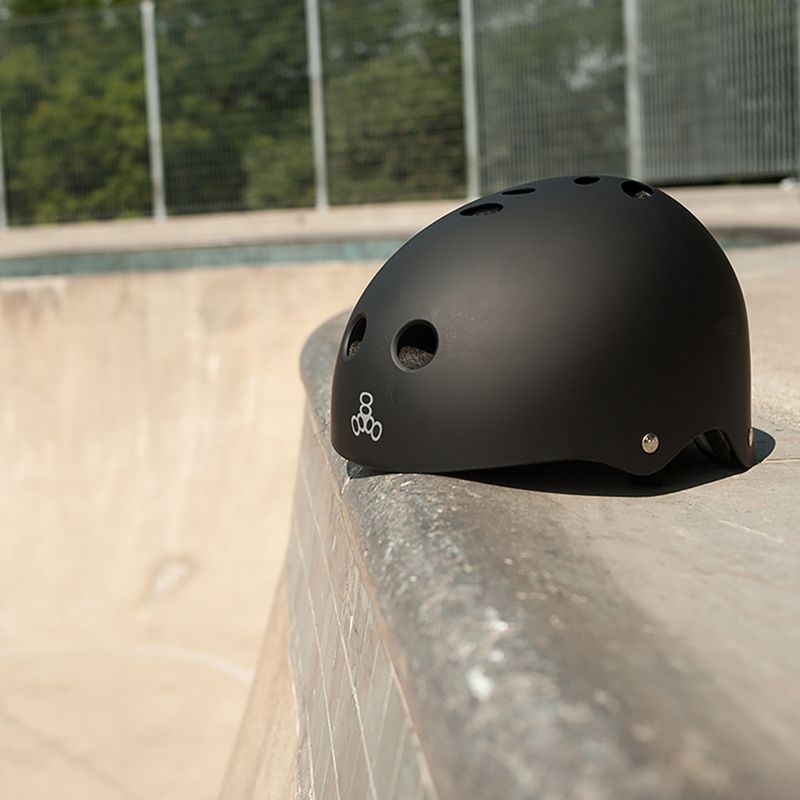 Helm Triple Eight The Certified Sweatsaver black 5