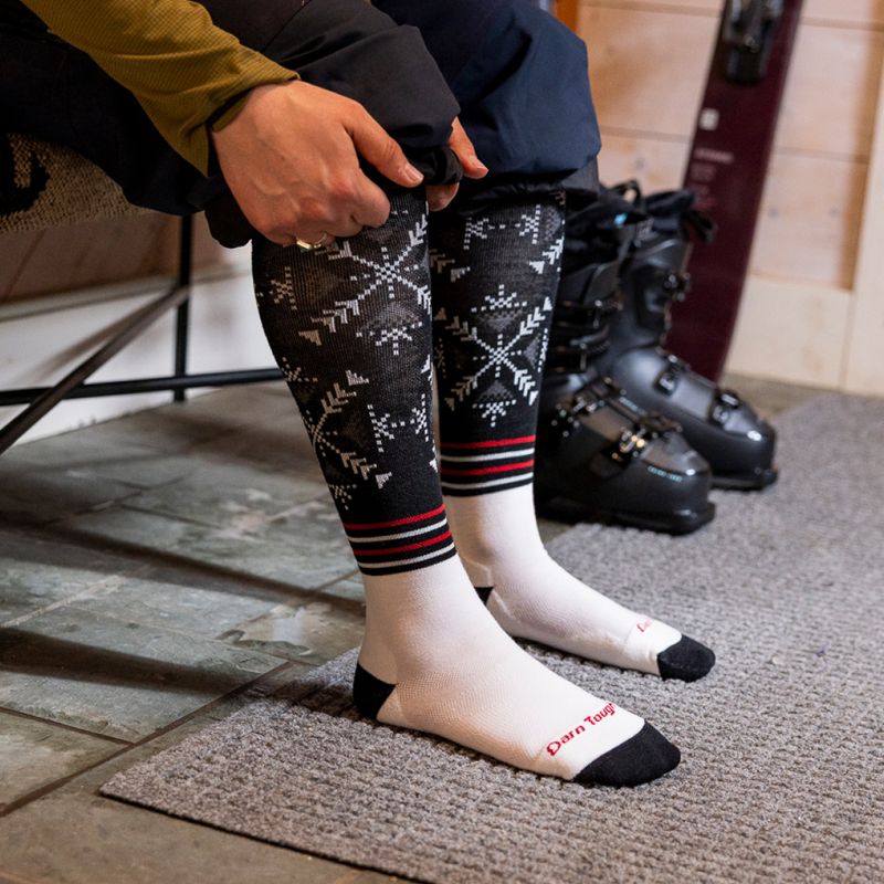 Damensocken Darn Tough Snowfall OTC Midweight with Cushion black 2