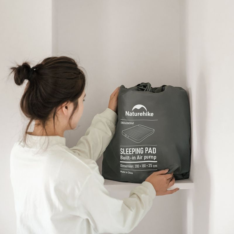 Luftmatratze Naturehike Chenjing with Pillow Triple grey 9