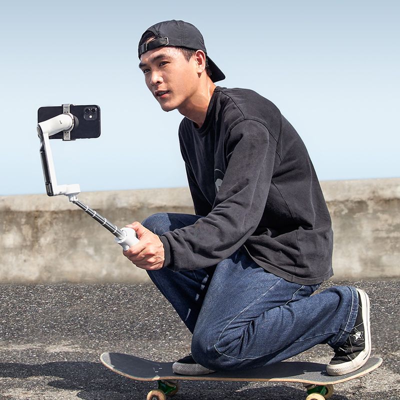 Insta360 Flow Creator Kit 3-Achsen Smartphone Stabilisator grau CINSABBA/FLOW05 8