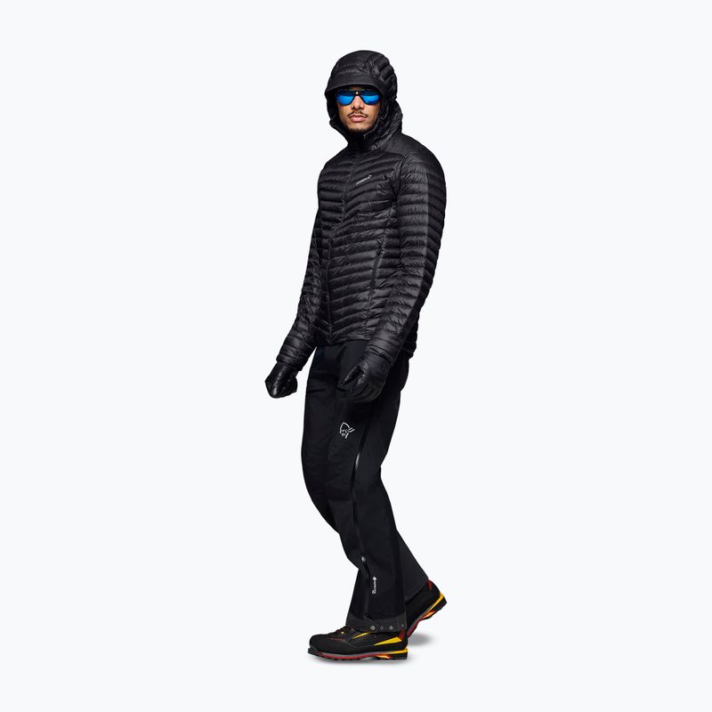 Herren-Daunenjacke Norrona Trollveggen Down800 Super Light Hood Caviar Black 4