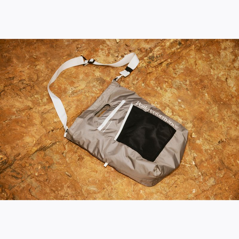 Peak Performance Street Shopper 16l avid beige Tasche 5