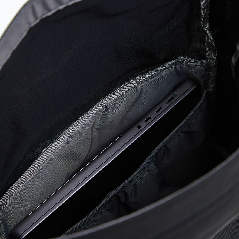 Rucksack Peak Performance Roll Top 21,5 l black 5