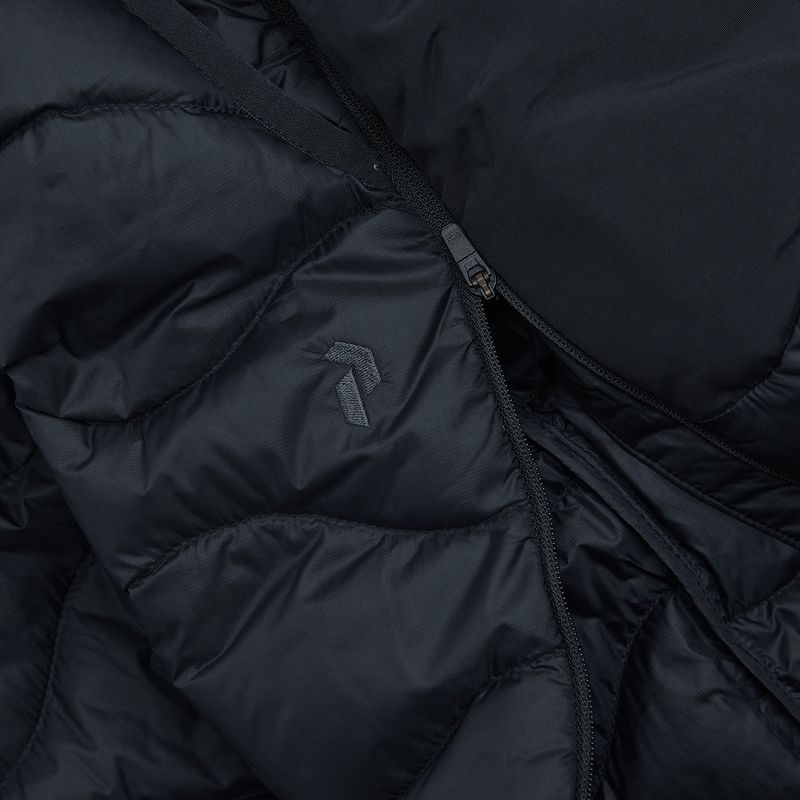 Damen Daunen-Shorts Peak Performance Helium Down black 4