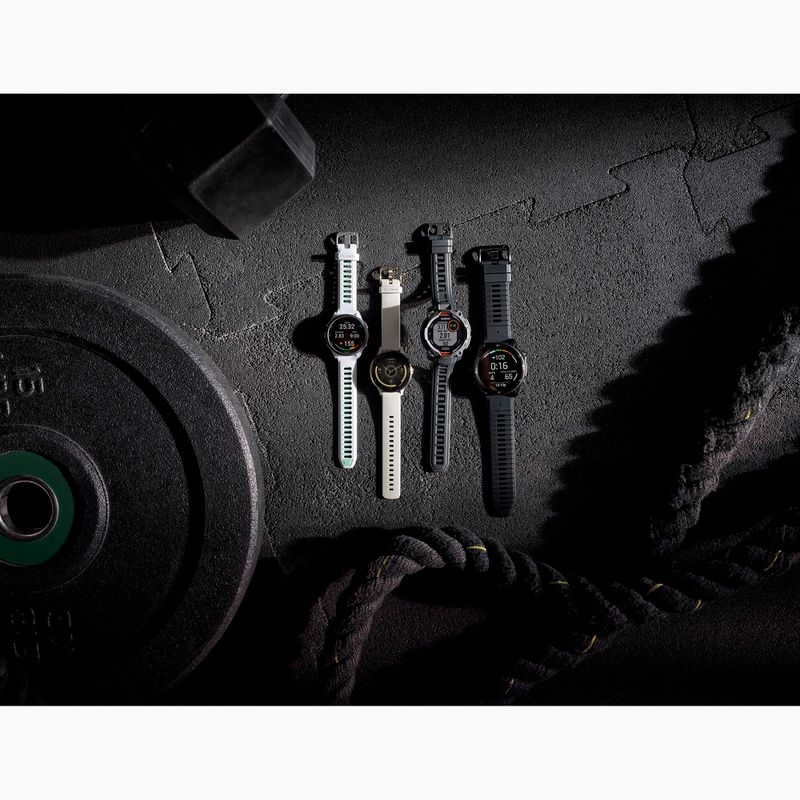 Garmin Smartwatch Forerunner 265 black/light gray 7