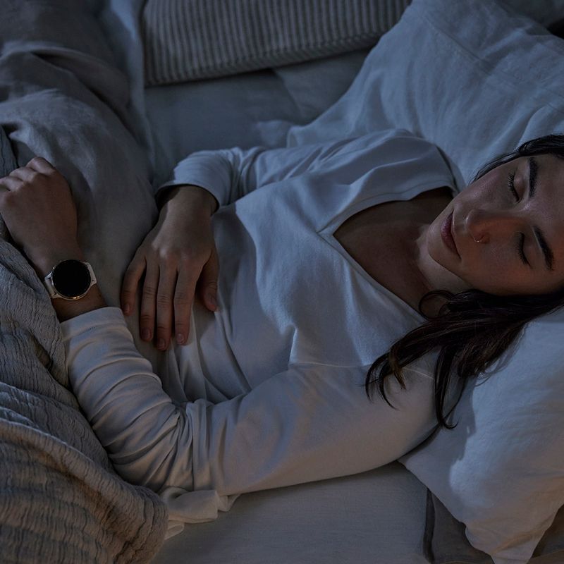 Smartwatch Garmin Venu 3S soft gold/ivory 10