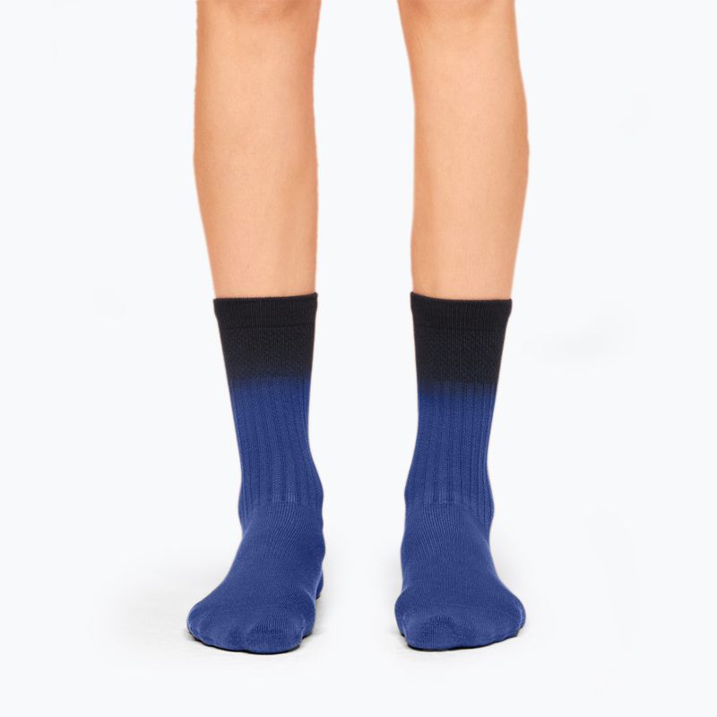 On All-Day Denim/schwarze Laufsocken 2