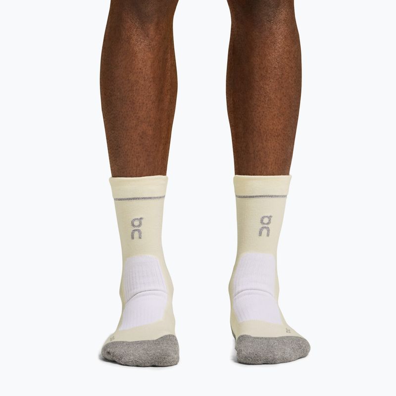 On Ultra ungefärbte Laufsocken 3